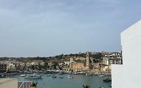 Seaview Setters Studio Apartment